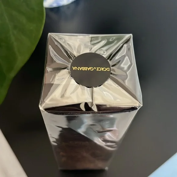 Dolce & Gabbana Intenso Shower Gel for men 3.3oz sealed, brand new. - Picture 5 of 8